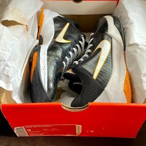 Rare New in Box Nike Kobe V 5 black white del sol 386429-002 mens 9 US 42.5 EUR